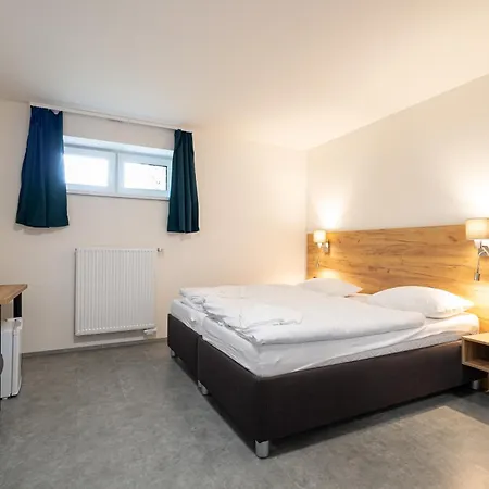 Trhovky Hotel *